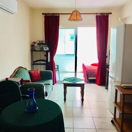 Minta Eva Λάρνακα